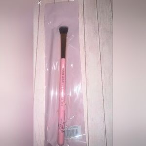 Mally All -Over Shadow Brush - Pink Retail $26